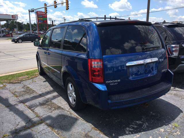 2010 Dodge Grand Caravan SXT 4dr Mini-Van